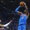 Shai Gilgeous-Alexander Bawa Thunder Hancurkan Lakers di Playoff NBA Game 3