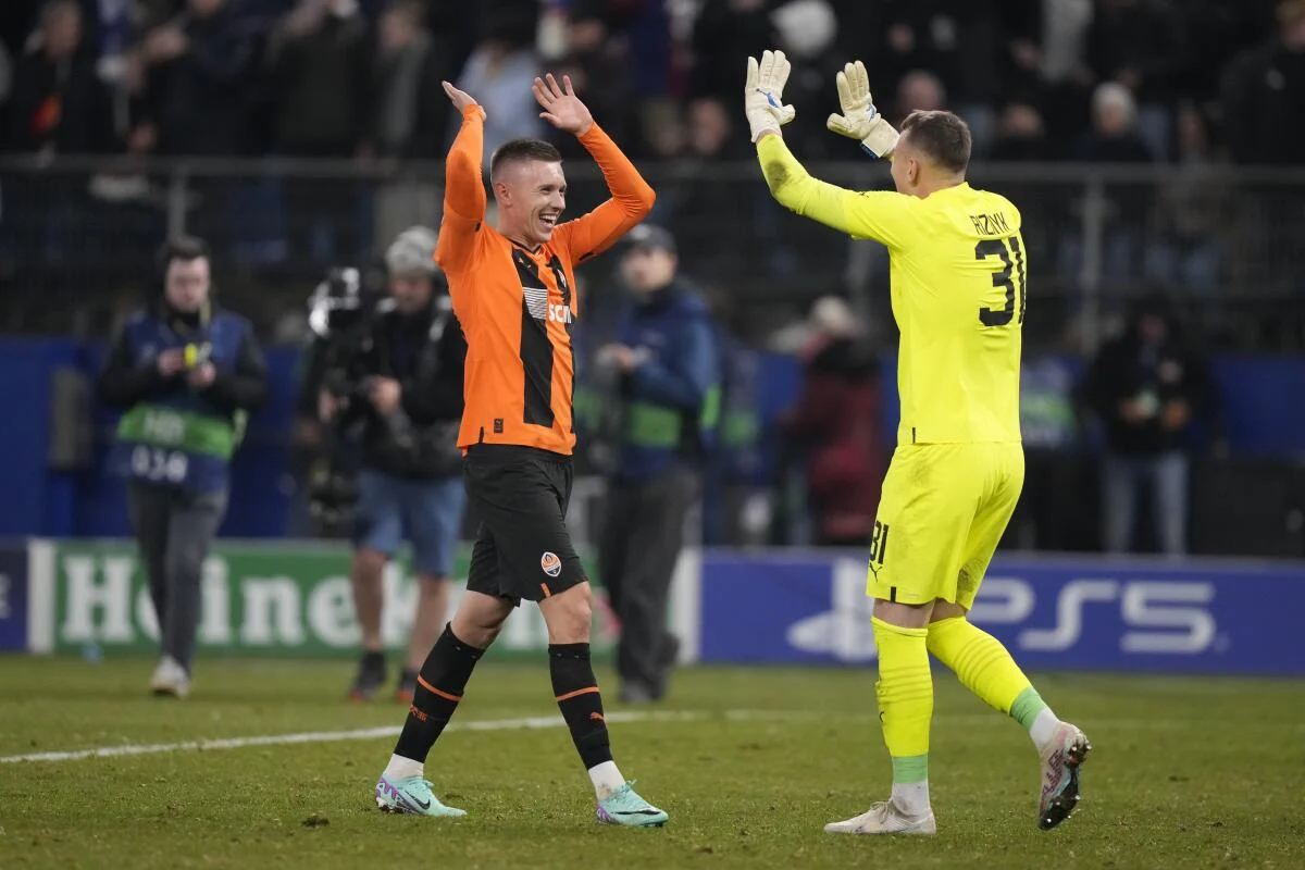 Shakhtar Donetsk Berhenti Mengejar Ryan Roberto, Leeds United Tertarik pada Dmytro Riznyk