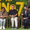 Sutradara ‘Ajaib di Sel No. 7’ Lee Hwan-kyung Membuat Film Baru ‘Gasigogi’ dengan Falcon Pictures