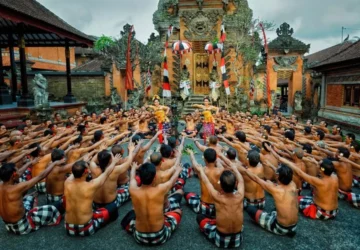Tarian Kecak di Bali: Menyuratkan Kemenangan Baik Atas Jahanam