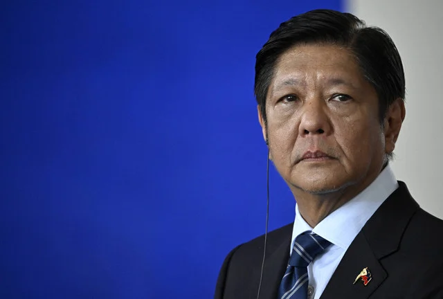 Tembakan Pecah di Senat Filipina: Marcos Jr. Gelar Rapat Darurat