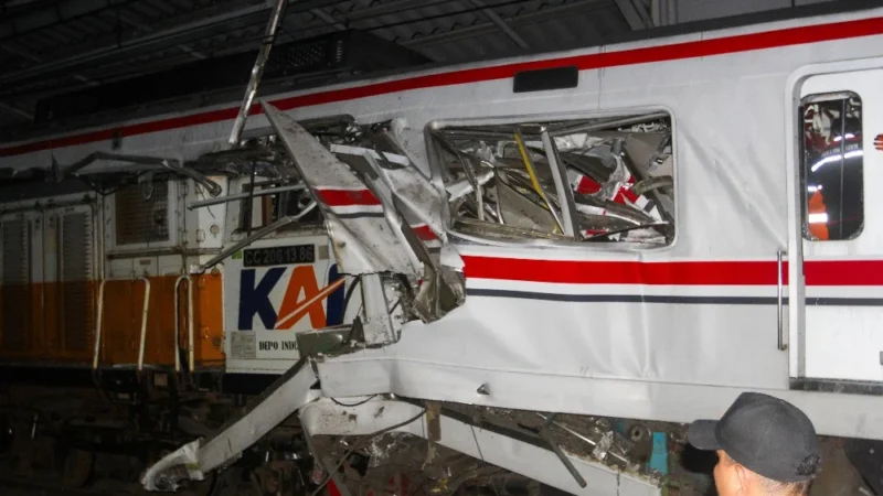 Tersangka Kecelakaan KRL di Bekasi: Sopir Taksi Green SM Dicabut Statusnya