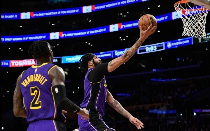 Thunder Menggagalkan Lakers dengan Kemenangan Muktahir dalam Game 4