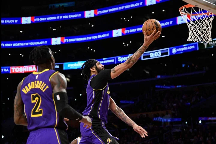 Thunder Menggagalkan Lakers dengan Kemenangan Muktahir dalam Game 4