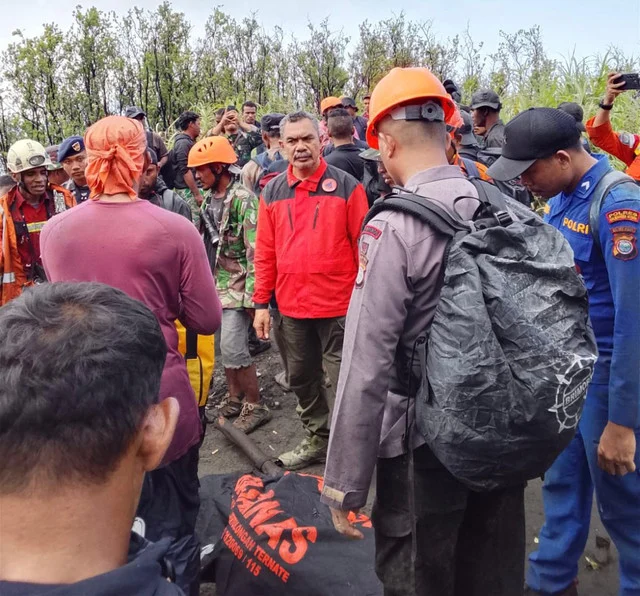 Tim SAR Temukan Titik Diduga Lokasi Korban Erupsi Gunung Dukono