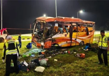 Tragedi Kecelakaan: Bus ALS Tabrak Dua Pelajar di Pasaman Barat, Satu Tewas