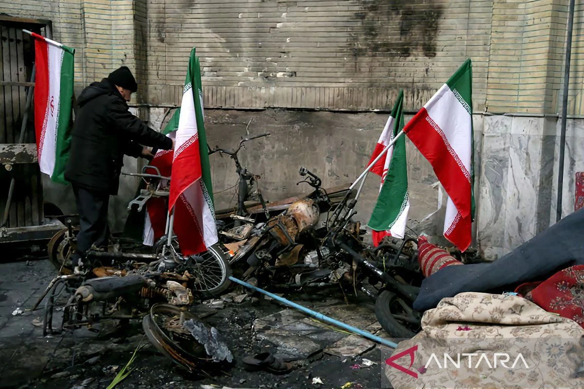Trump Batal Serang Iran: Sekutu di Timur Tengah Minta Intervensi