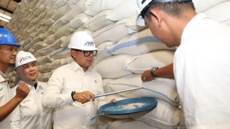 Wamendagri Minta Kepala Daerah Aktif Turun ke Lapangan untuk Mengawasi Inflasi