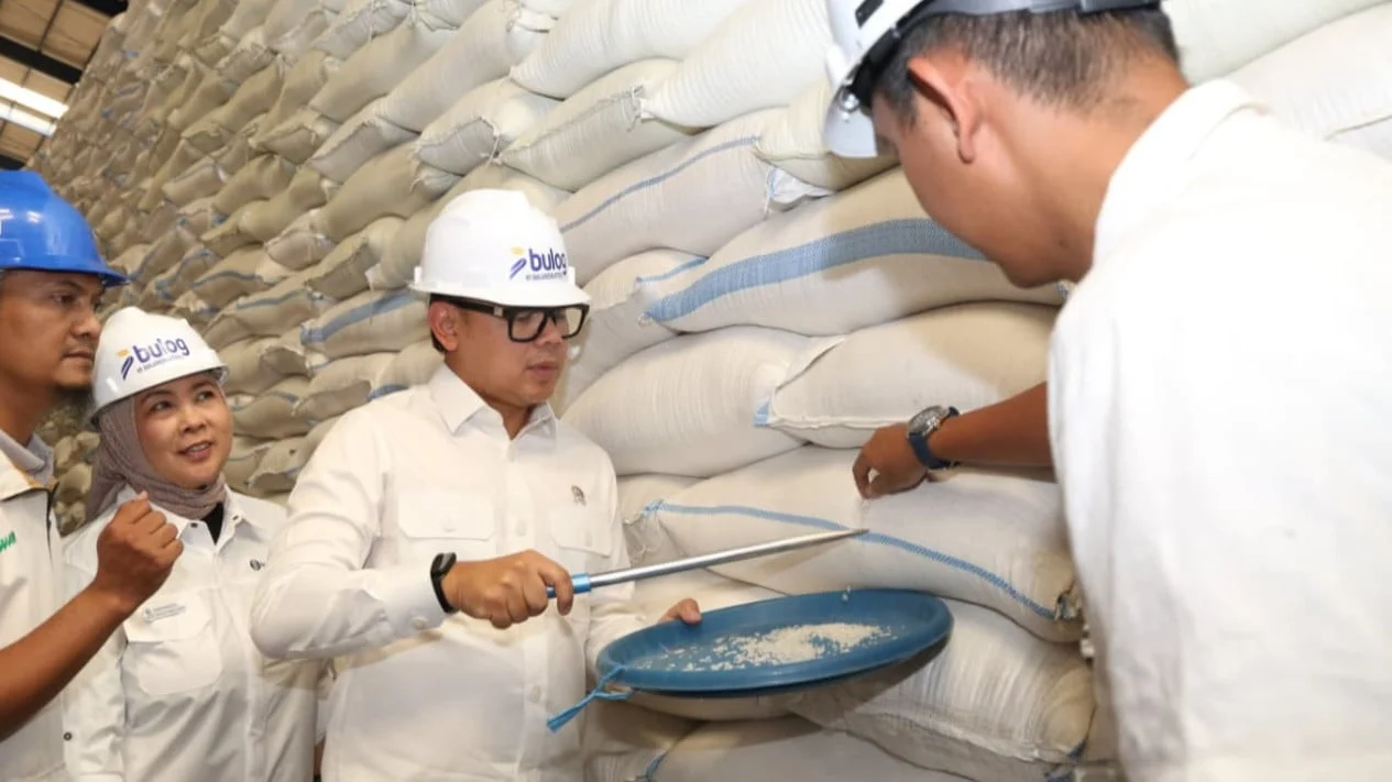 Wamendagri Minta Kepala Daerah Aktif Turun ke Lapangan untuk Mengawasi Inflasi