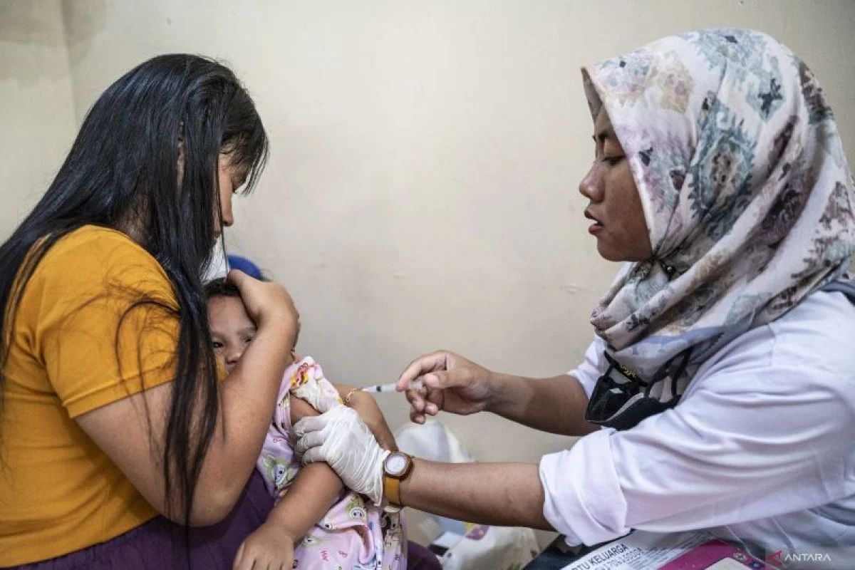 Wamenkes: Tantangan Imunisasi Anak dari Hoaks hingga Isu Agama