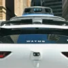 Waymo Hentikan Operasional Robotaxi di Empat Kota AS karena Banjir
