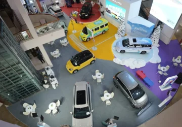 Wuling Menghadirkan Nuansa Disney dan Marvel di Pameran Mobil