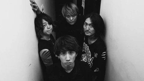 5 Lagu ONE OK ROCK yang Wajib Kamu Dengarkan untuk Mengenal Band Jepang ini