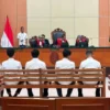 5 Terdakwa Sipil Dituntut 4-15 Tahun Penjara dalam Kasus Pembunuhan Kacab Bank