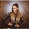 Ariana Grande Kembali ke Panggung dengan gaya Glamour dan Emosi pada Tur ‘Eternal Sunshine’