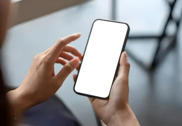 Bahaya Membuka Gadget Sesaat Setelah Bangun Tidur: Apakah Berdampak pada Fokus?
