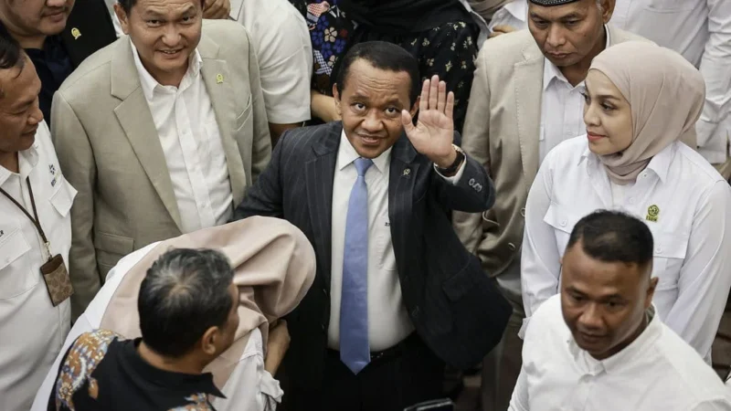 Bahlil Lahadalia Buka Tender Eksplorasi Sumur Minyak Baru untuk Menekan Impor BBM