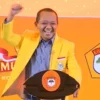 Bahlil Minta Sari dan La Ode Jaga Persatuan Meski Bersaing di Mubes Kosgoro