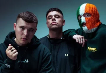 Boxer Muda Irlandia Menghadirkan Legenda Rap dalam Langkahnya