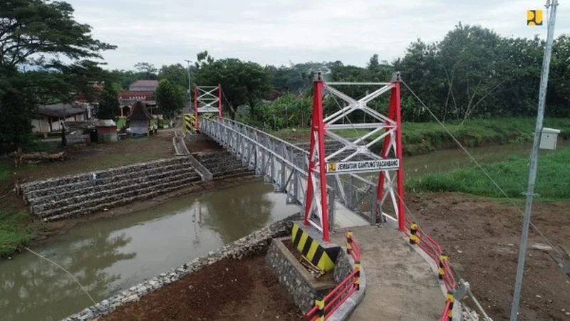 Empat Jembatan Tenggelam Dirakit untuk Meningkatkan Konektivitas Desa