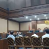 Hakim Bacakan Vonis 3 Terdakwa Blueray, Apa yang Terjadi?