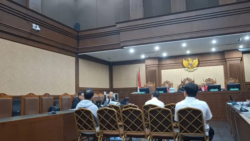 Hakim Bacakan Vonis 3 Terdakwa Blueray, Apa yang Terjadi?
