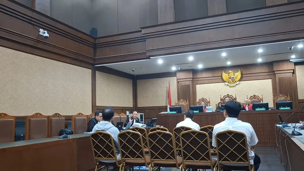 Hakim Bacakan Vonis 3 Terdakwa Blueray, Apa yang Terjadi?