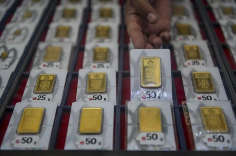 Harga Emas yang Naik-Turun Sulit Diproyeksi, Investor Pilih Tahan Aset