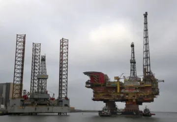 Harga Minyak Menguat: Pasar Cermati Perkembangan di Selat Hormuz