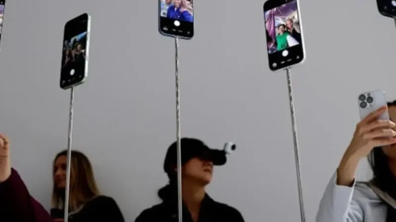 iPhone Ultra 2 Bakal Hadir dengan Desain Lipat Buku, Apakah Ini Membuat Apple Lebih Kompetitif?
