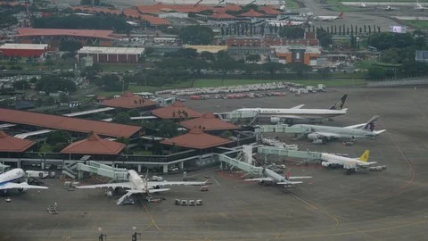 Jemaah Umrah-Haji Khusus Lewat Terminal 2F Bandara Soetta: Kebijakan Baru Mulai 1 Juli