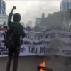 Mahasiswa Menggelar Aksi “Indonesia Bangkrut” Menentang Kebijakan Prabowo