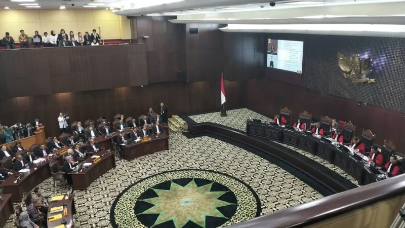 Mahkamah Konstitusi Tolak Permohonan Satpam Terkait PKWT UU Cipta Kerja
