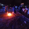 Malam 1 Muharram di Bandung: Riuh Sepakbola Api dan Bambu Gila