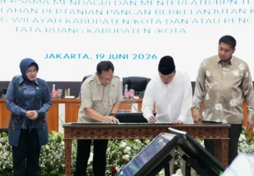 Mendagri dan Menteri ATR/BPN Tandatangani SEB untuk Integrasi LP2B ke RTRW