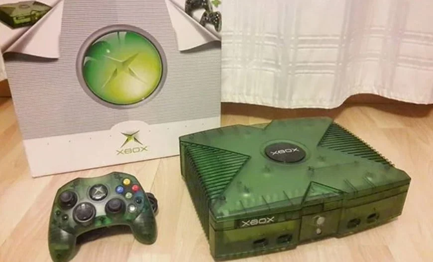 Microsoft Menghargai Warisan Xbox dengan Seri X Hijau Transparan