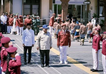 Presiden Prabowo Mengunjungi SRMP 17 Tabanan, Berpesan pada Siswa