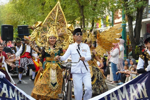 Ribuan Warga Padati Malioboro Saksikan Kirab Budaya Tresna Pancasila