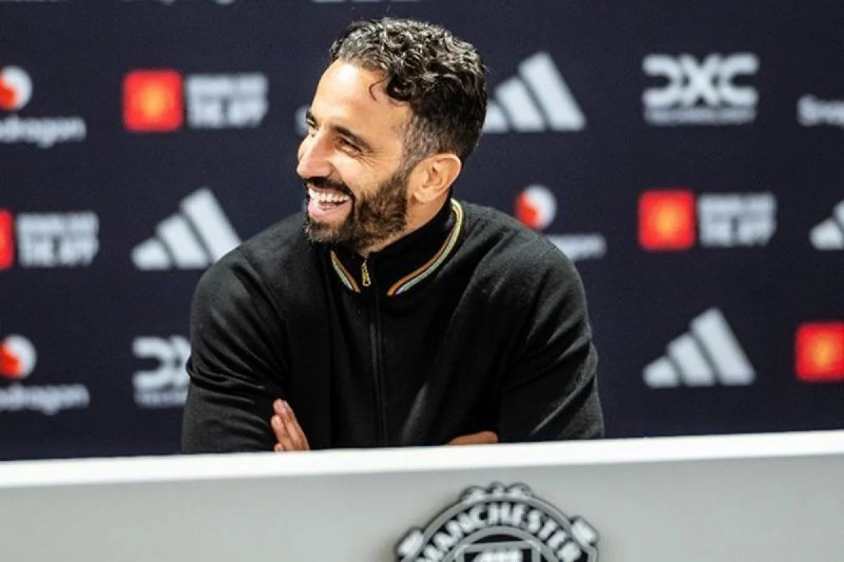 Rui Amorim Setujui Menjadi Pelatih Milan: Manfaat bagi Keuangan Manchester United
