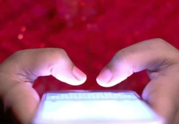 Rusia Tegaskan Pengguna iPhone Beralih ke Android
