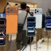 Samsung Display Jadi Pemasok Utama Layar iPhone: Rahasia Dapur Apple Terungkap