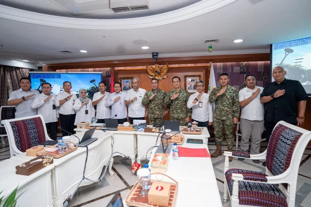 Taruna Akmil Melaksanakan Program Pembinaan Karakter di Sekolah Rakyat