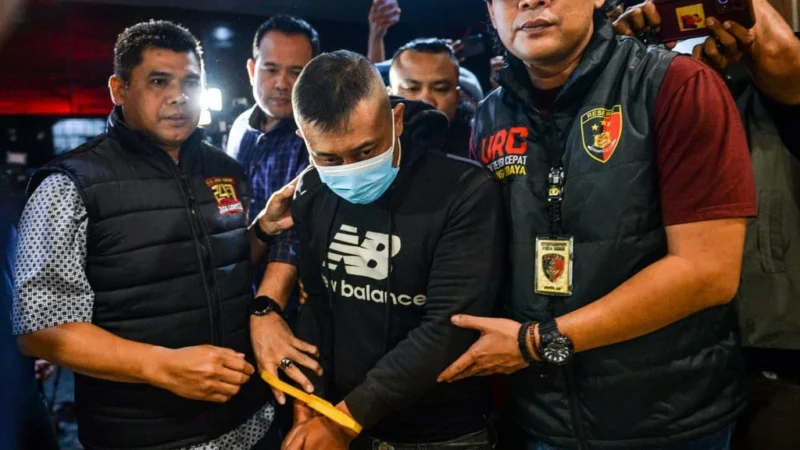 Taufik Hidayat Tenggelam dalam Apartheid Kos di Bandung