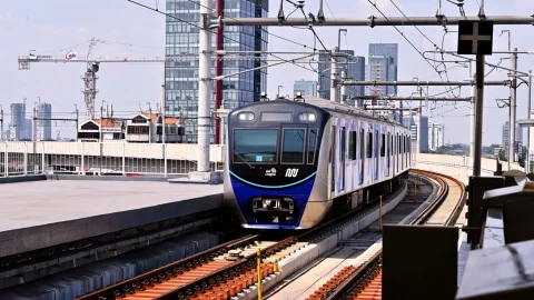 TransJakarta dan MRT Jakarta Beroperasi Lebih Awal untuk Jakarta International Marathon 2026