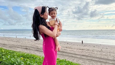 Abel Cantika Bagikan Pengalaman Menyusui Anak Kedua: Lecet hingga Bengkak