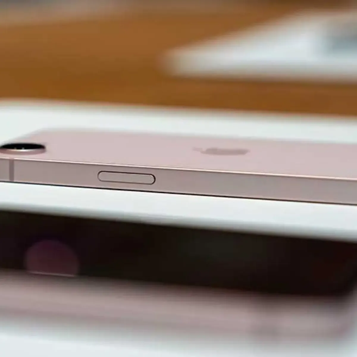 Apple Nego Chip Memori dengan Produsen China yang Dicap 'Risiko' oleh Pentagon