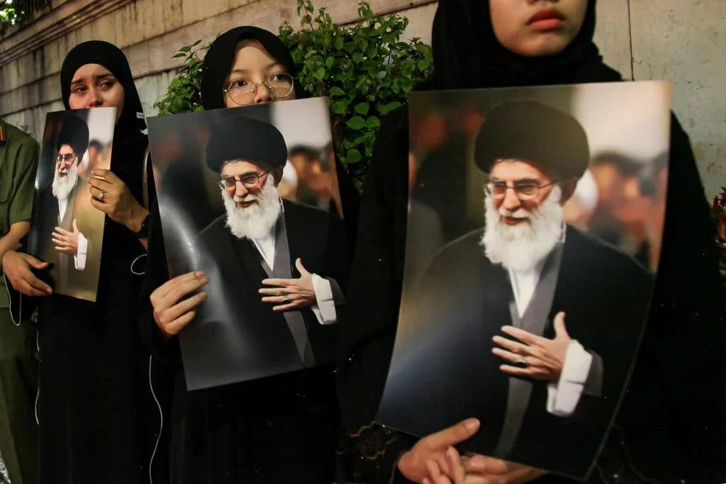 Dino Patti Djalal Kritik Pemerintah RI Soal Utusan Pemakaman Ali Khamenei