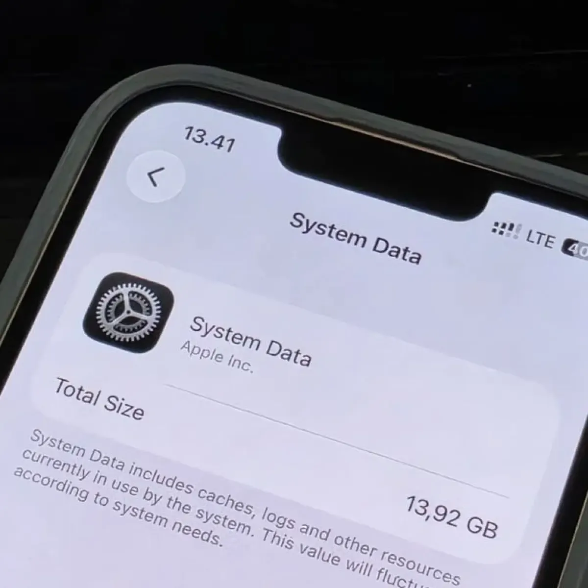 iPhone Membengkak? Pengguna Keluhkan Bug iOS yang Menghabiskan Penyimpanan