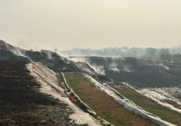 Kebakaran TPA Jatiwaringin: KLH Alertkan Udara Sekitar Sangat Tidak Sehat
