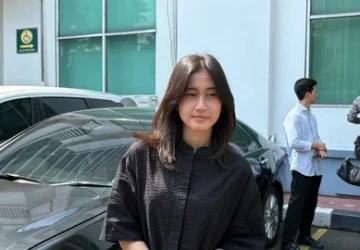 Keisya Levronka Dampingi Adiknya Pulih dari Cedera Parah